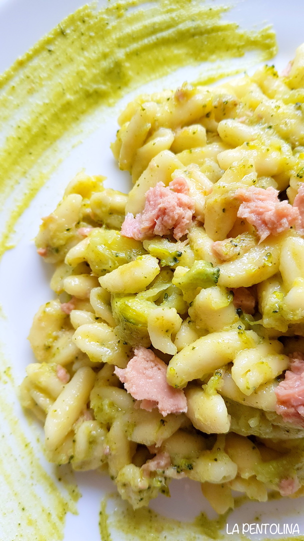 Cavatelli con sparacelli e tonno1.jpg