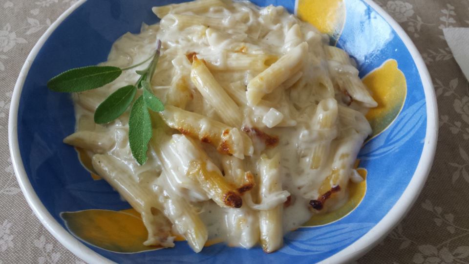 PASTA CON SALSA DI CIPOLLE.jpg